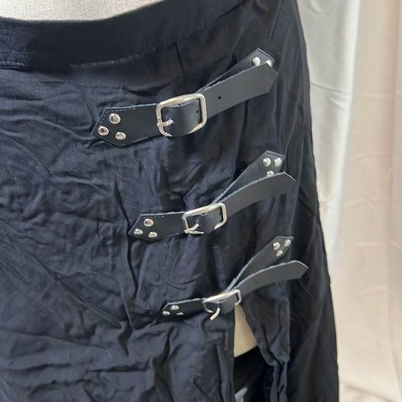 Widow Long Black Split Kilt Size XL - Picture 2 of 4
